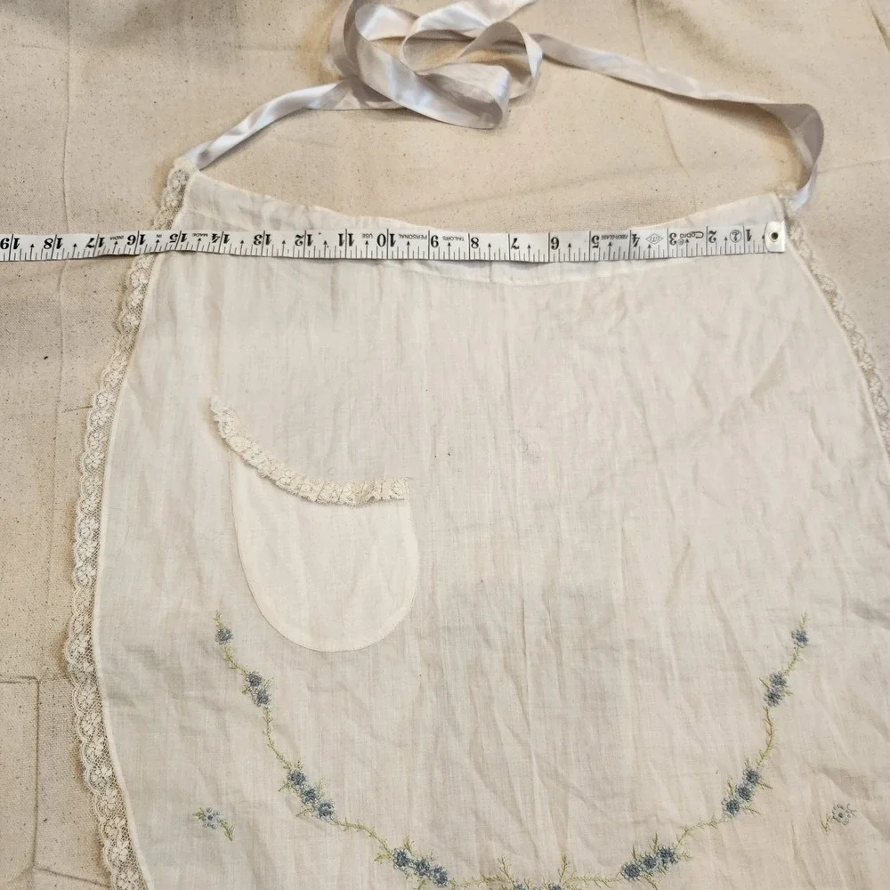 Vintage Half Apron White Cotton Blue Floral Embroidery Lace Trim Cottagecore